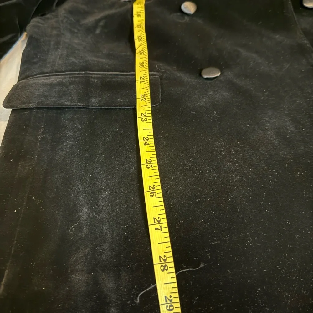 Men's Black Velvet Blazer with Silver Lapels - Picture 13 of 14